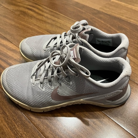 Nike Running Shoes - Picture 3 of 5